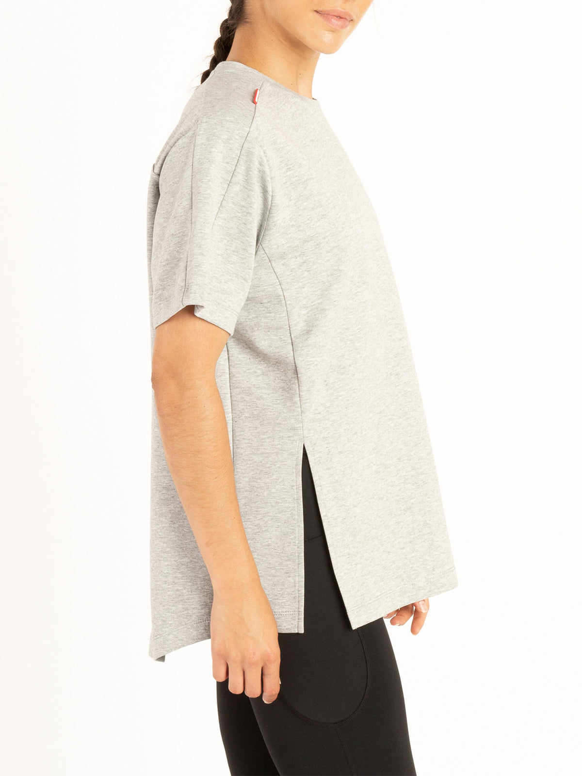 WOMENS DECLINE PERFORMANCE T-SHIRT