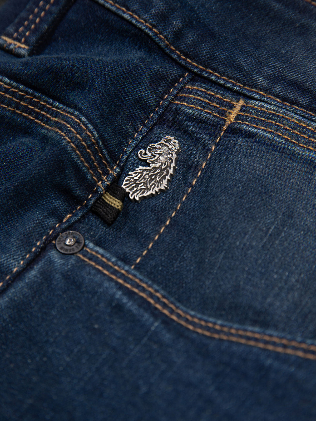 Men's blue jeans.
