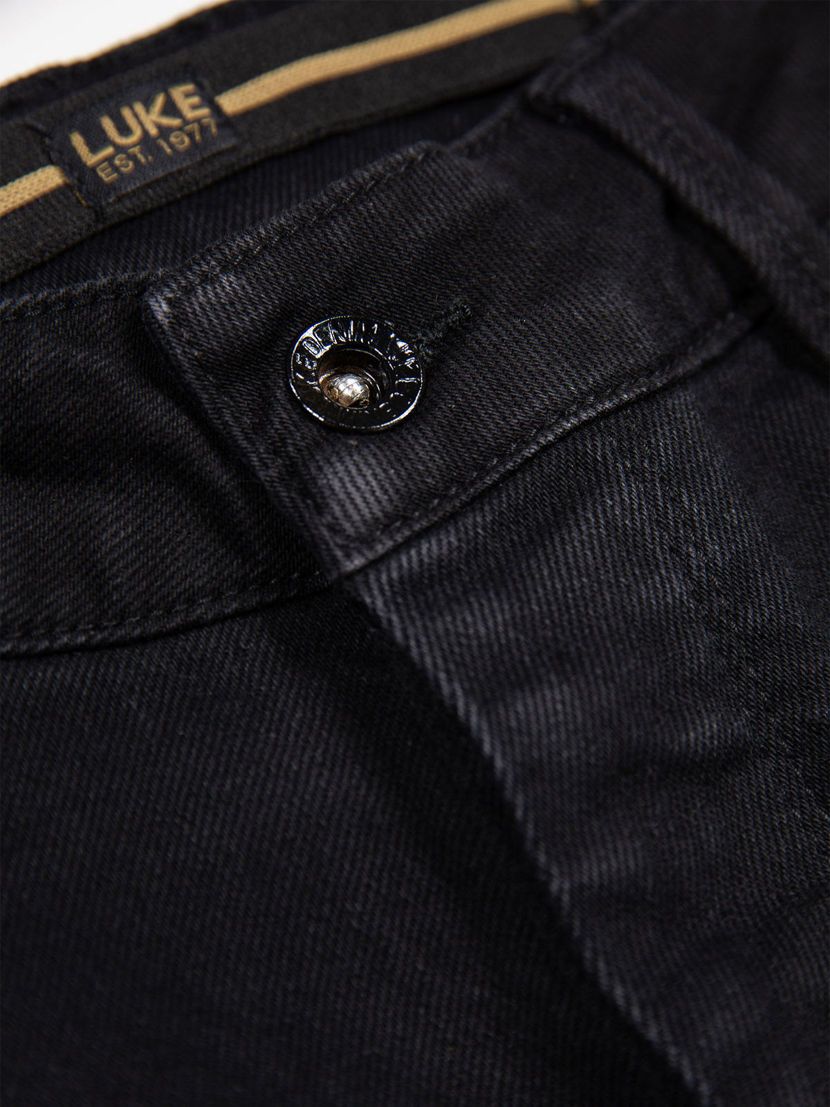 SHORT EDWARD BLACK DENIM SHORTS