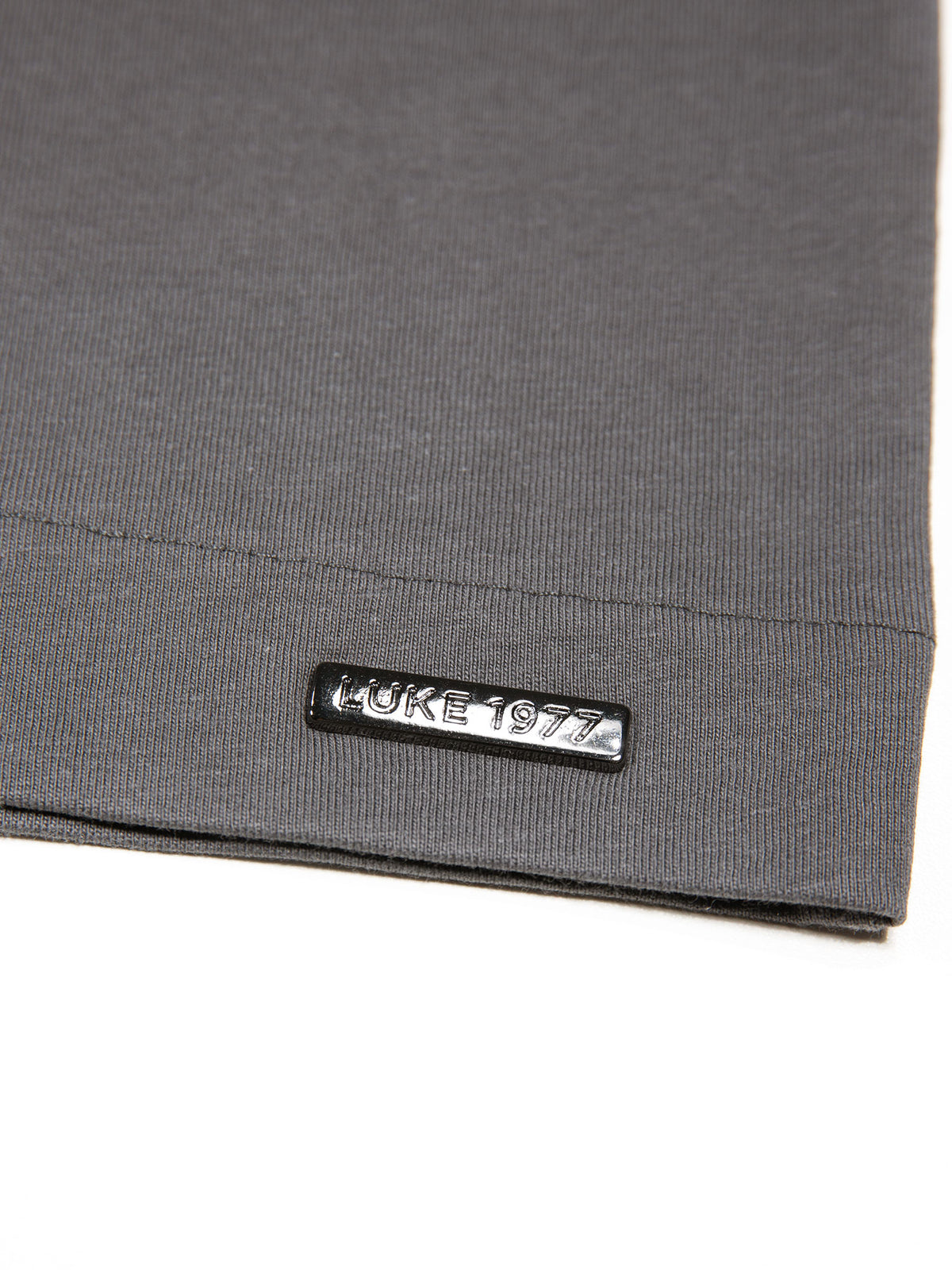 Men's relaxed-fit grey t-shirt with crew neck and short sleeves, detail view 1