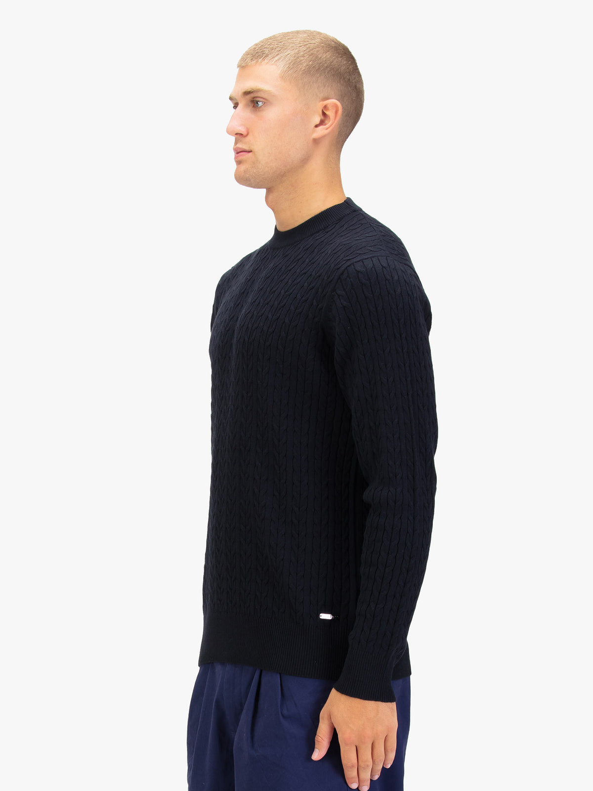 THE HAMPTONS TEXTURED KNITTED JUMPER
