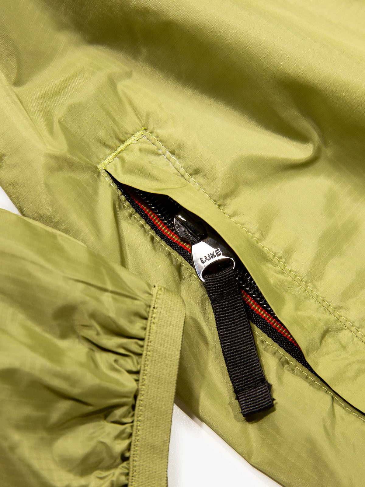 Men's green jacket with zip-up front, detail view 5