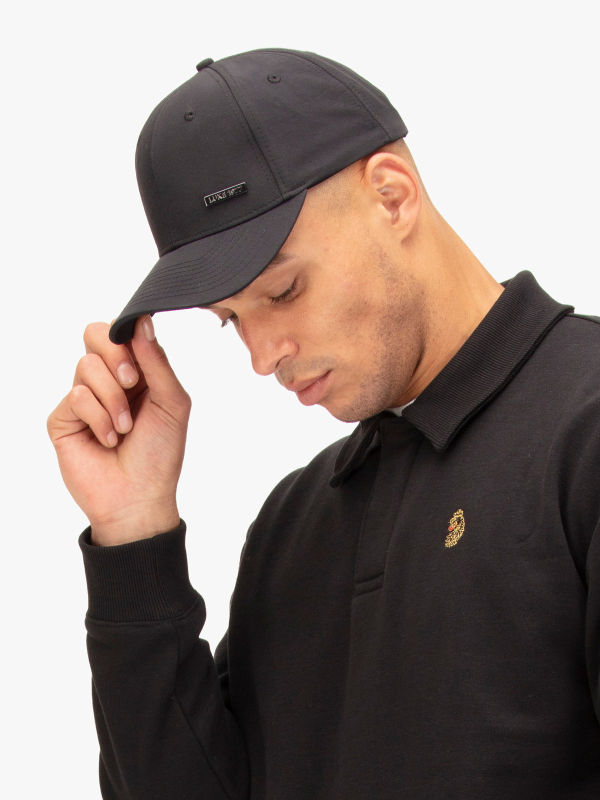 Men's black hat.