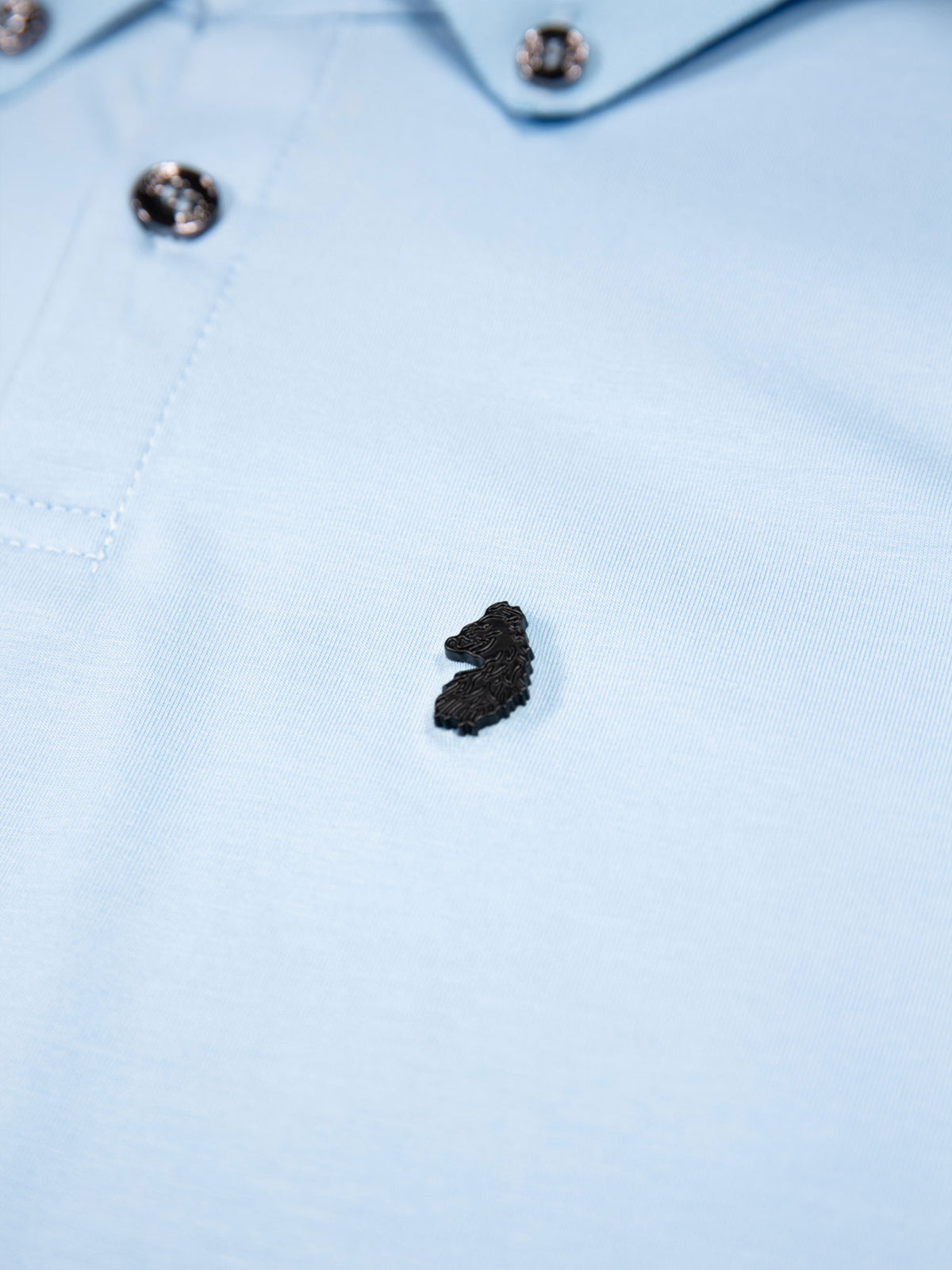 Men's blue polo shirt with polo collar, detail view 4