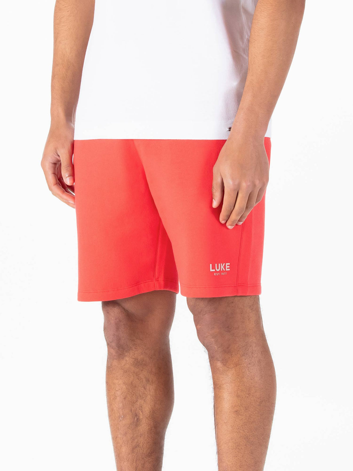 STAGGERING SWEAT SHORTS