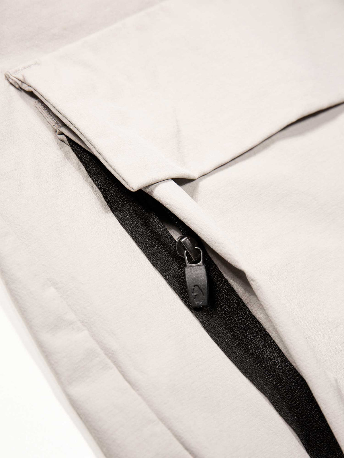 Men's grey jacket with zip-up front, detail view 3