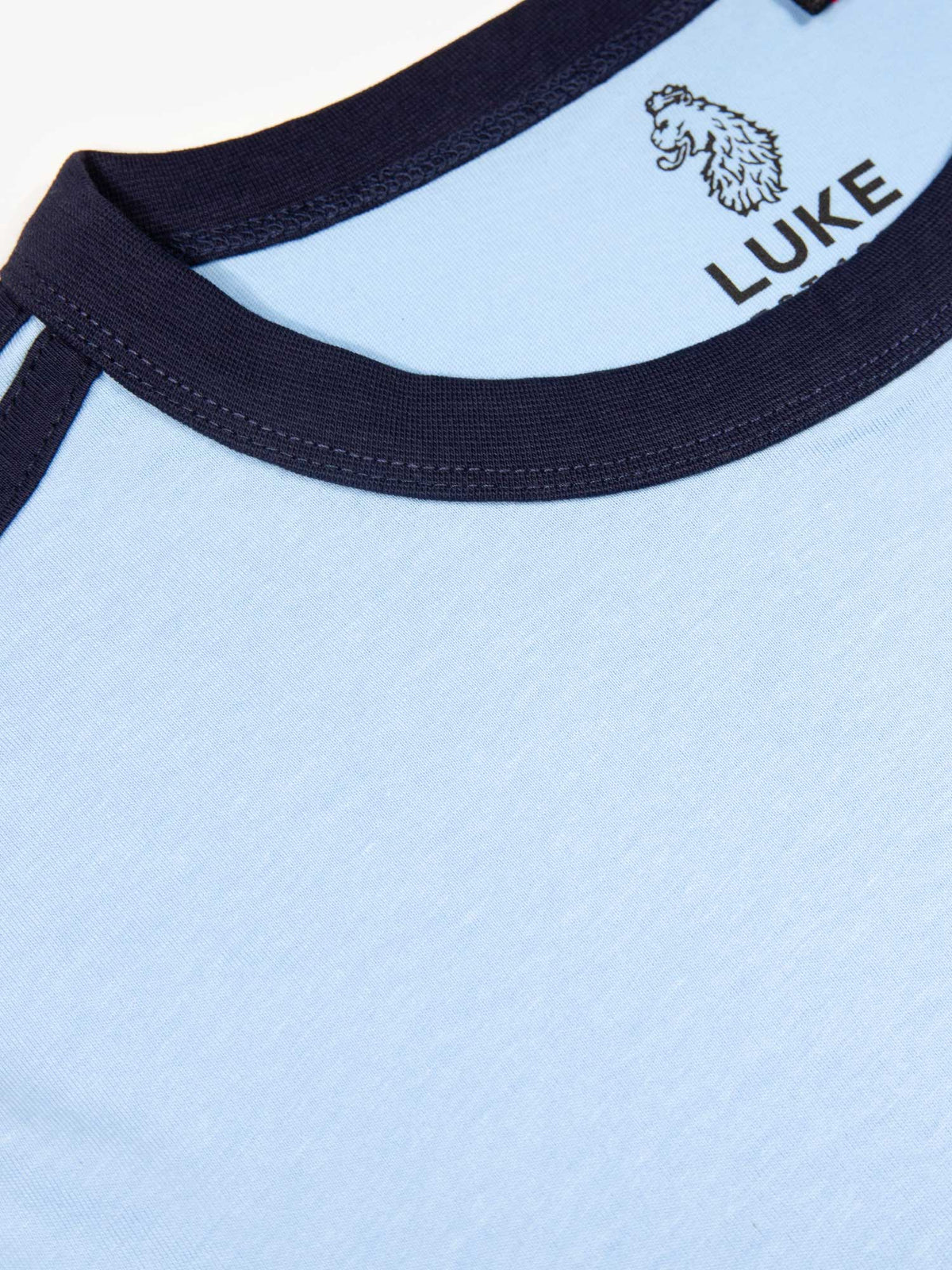 Men's blue t-shirt with crew neck and short sleeves, detail view 4