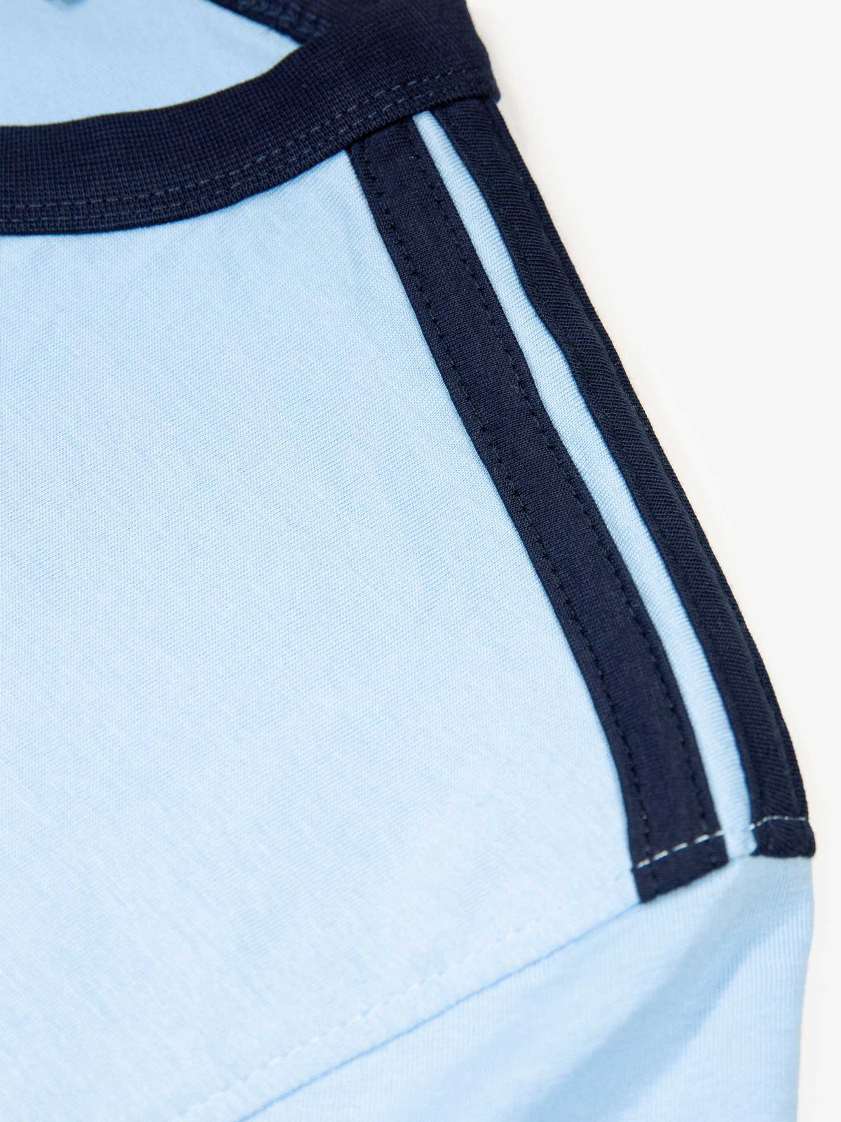 Men's blue t-shirt with crew neck and short sleeves, detail view 6