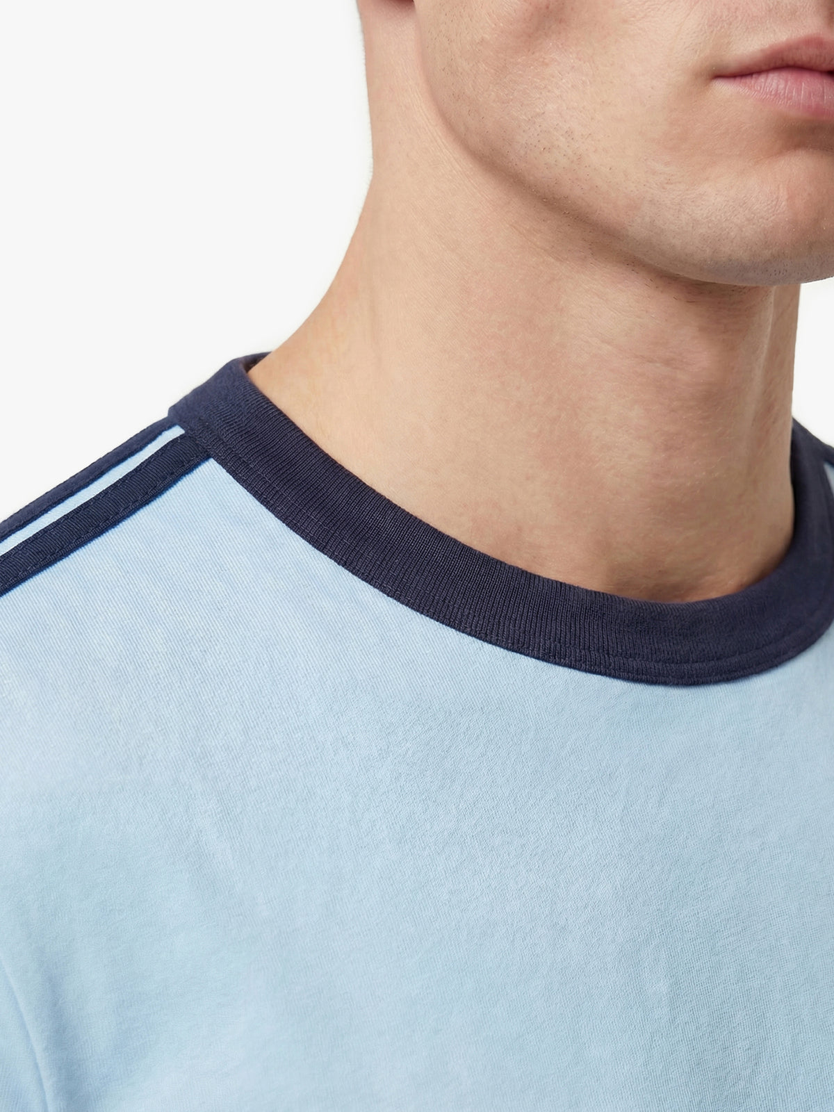 Men's blue t-shirt with crew neck and short sleeves, detail view 2
