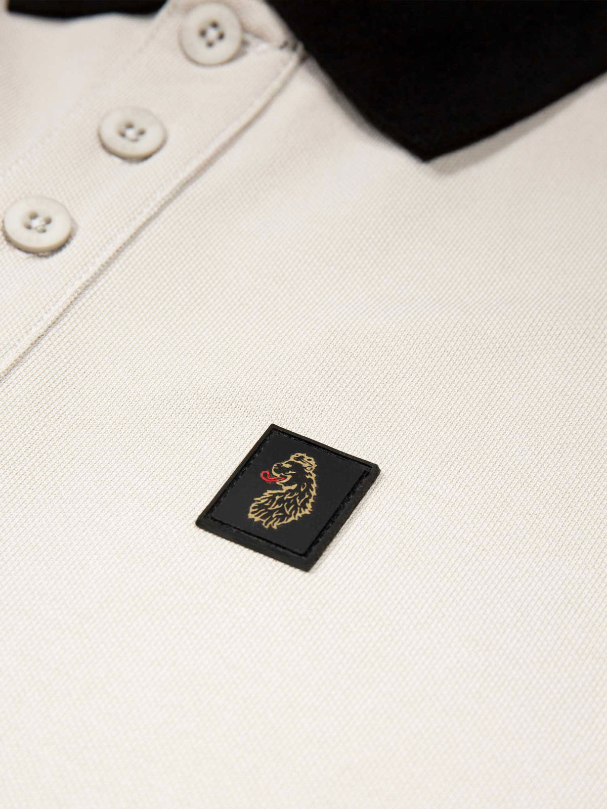 Men's grey polo shirt with polo collar, detail view 2