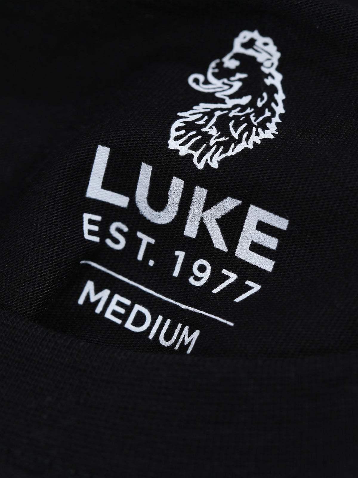 Men's relaxed-fit black t-shirt with crew neck and short sleeves, detail view 1