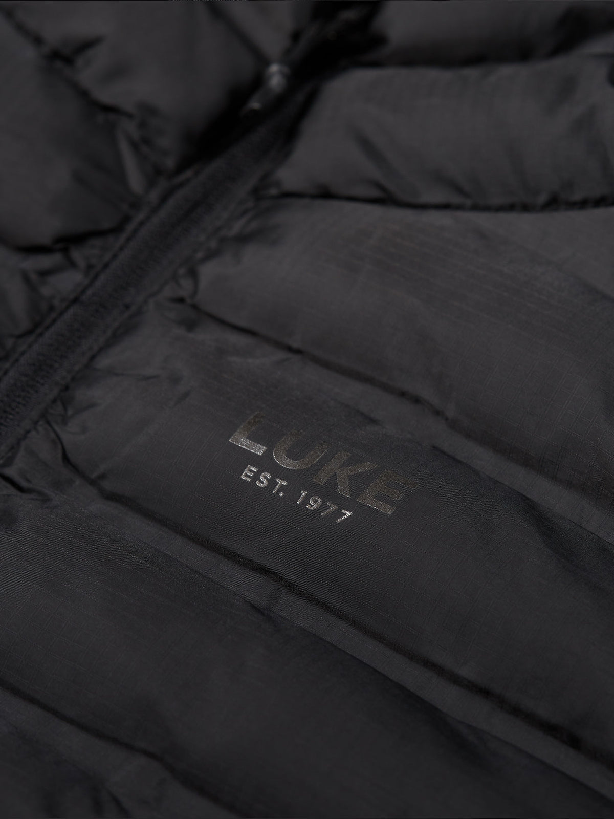 NEW GLOBAL HOODED GILET