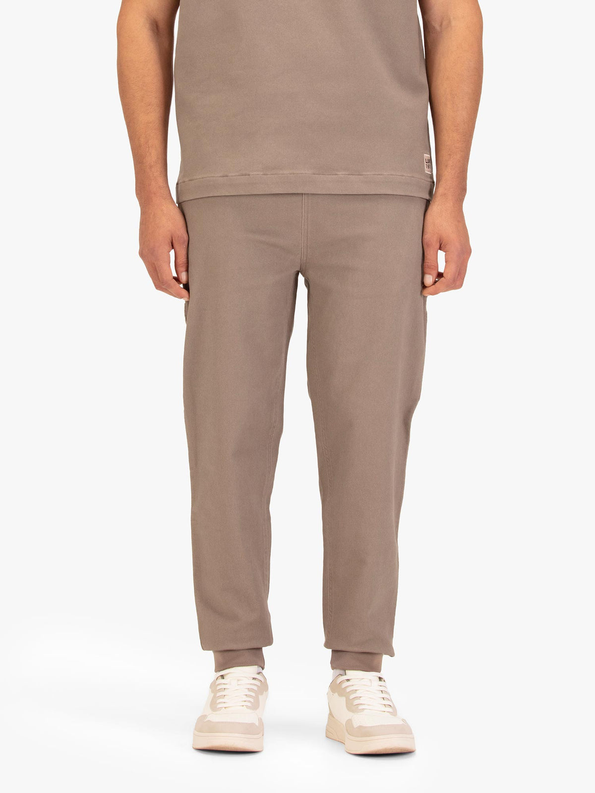 DOWEL CARPENTER JOGGERS