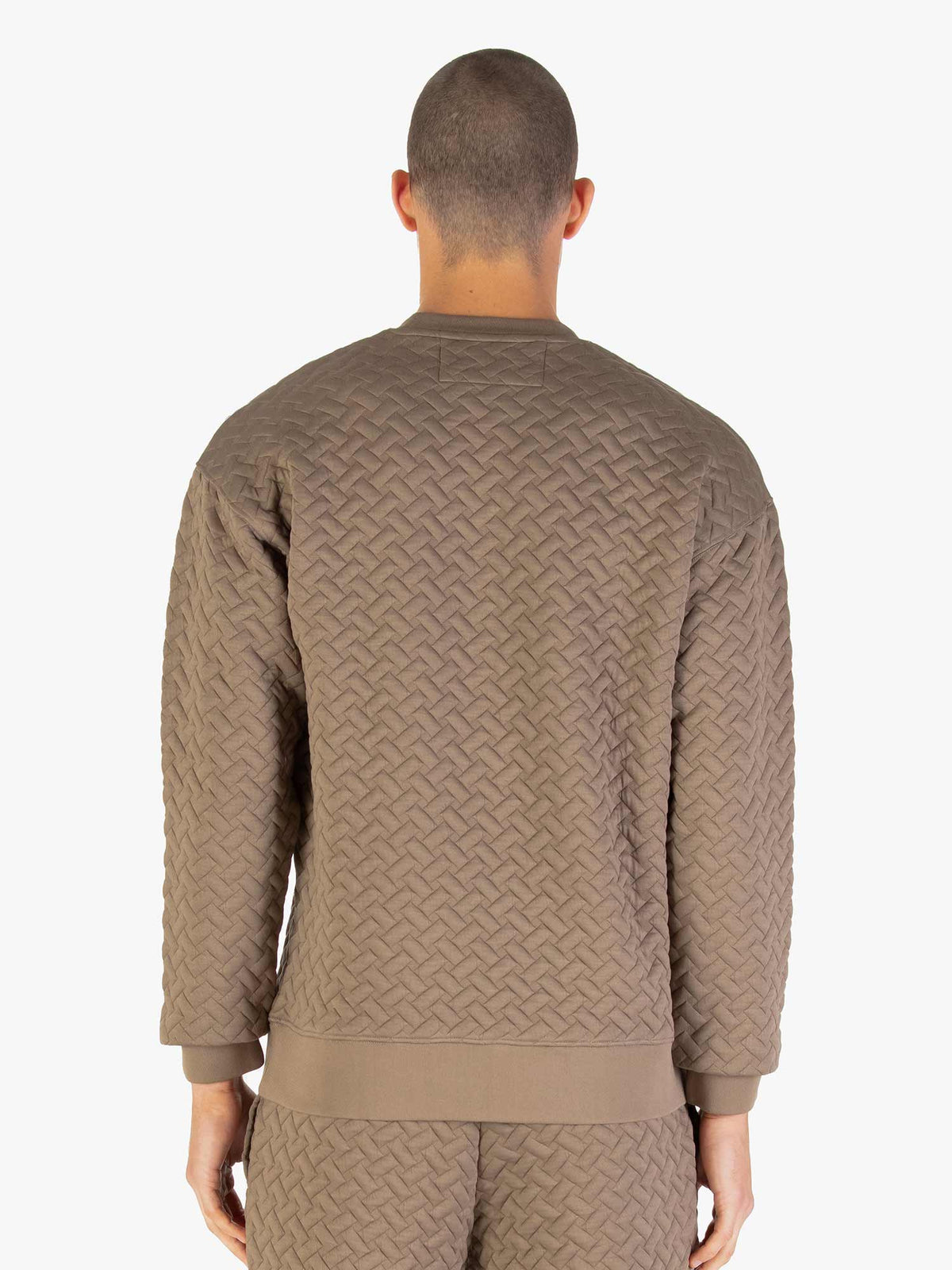 Men's brown sweatshirt.