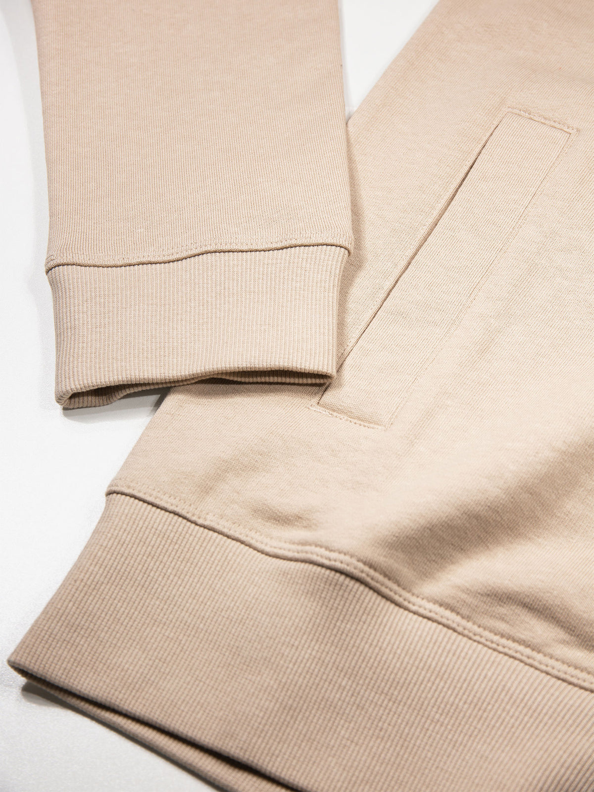 Men's beige sweatshirt.