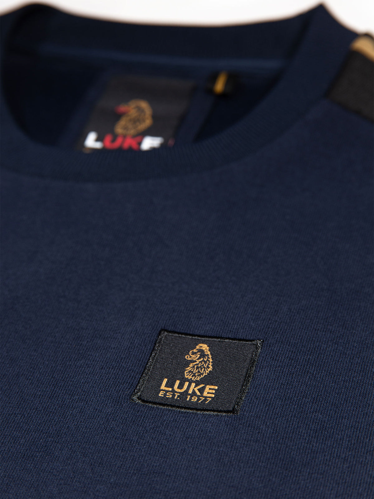 MASSACHUSETTS 1000 TAPE DETAIL SWEATSHIRT