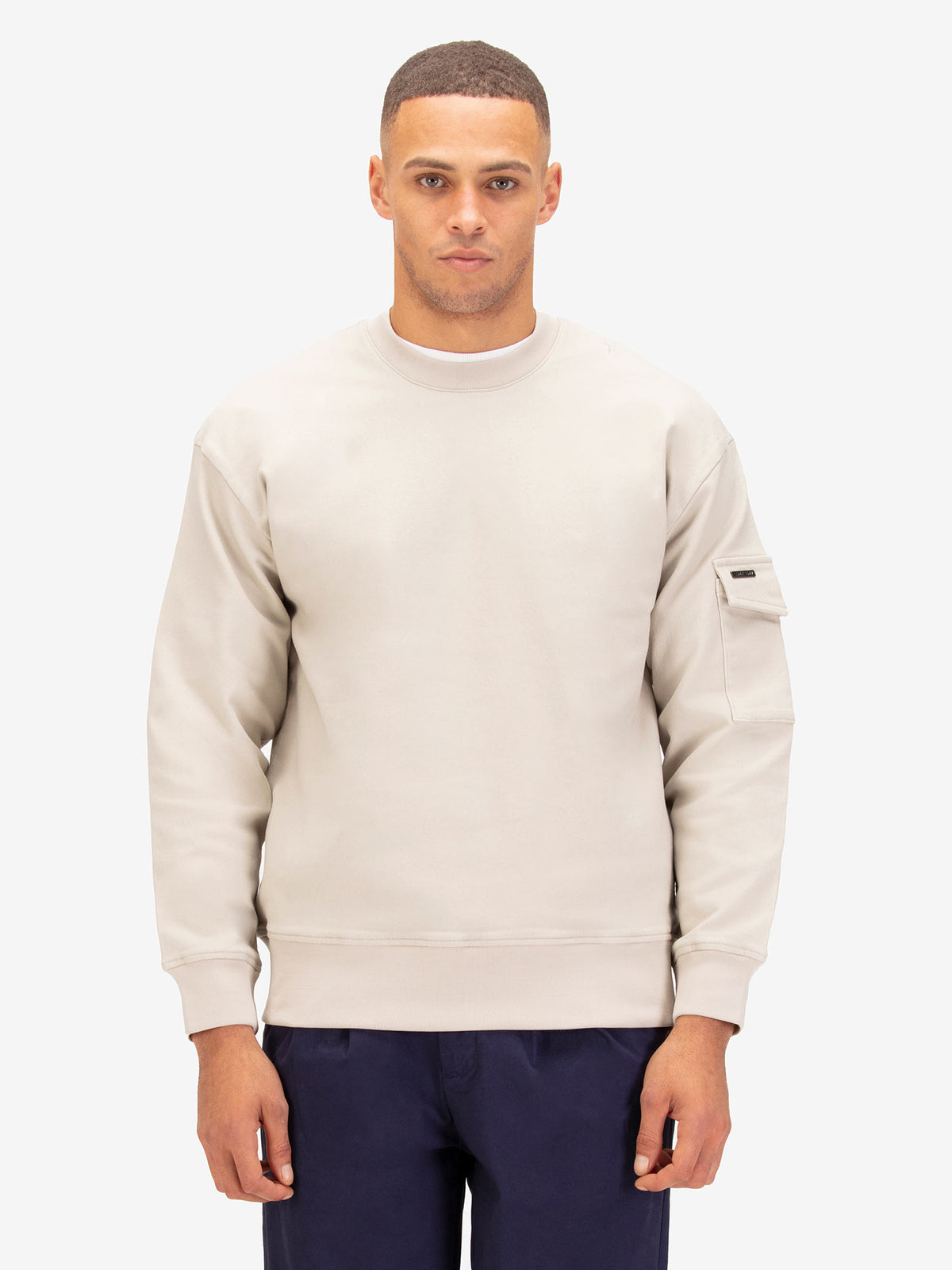Men's beige sweatshirt.