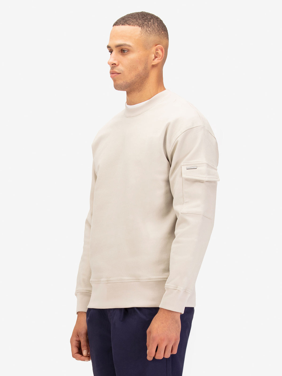 Men's beige sweatshirt.