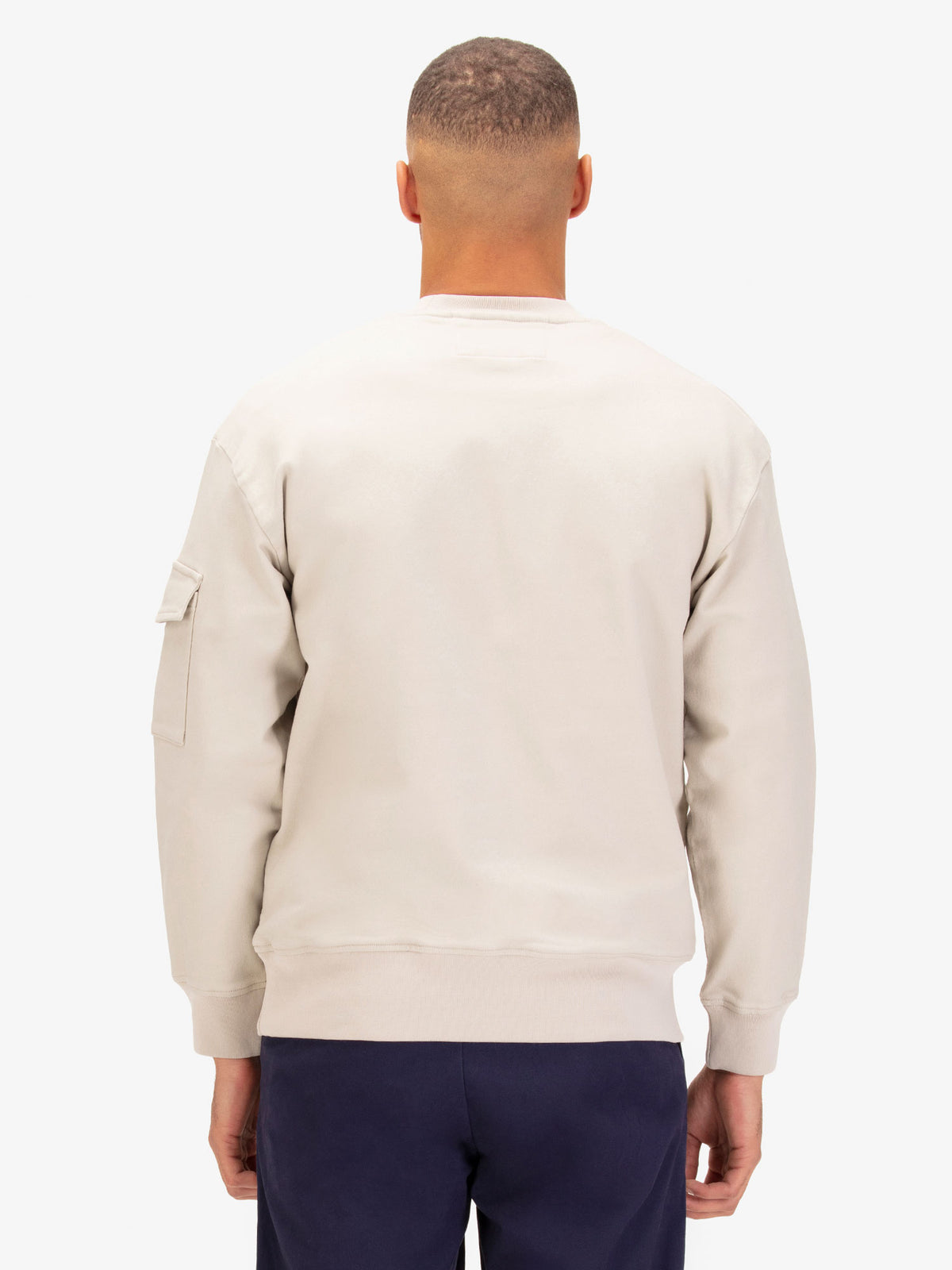 Men's beige sweatshirt.