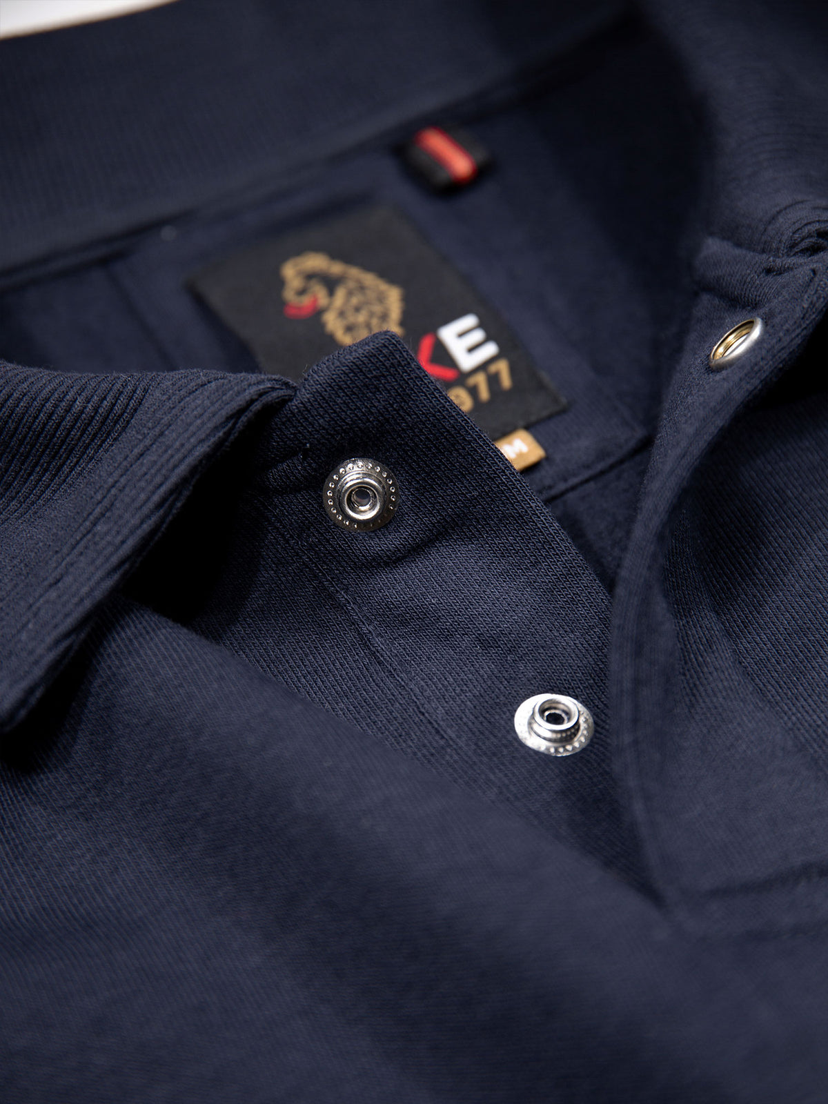 Men's navy sweatshirt.