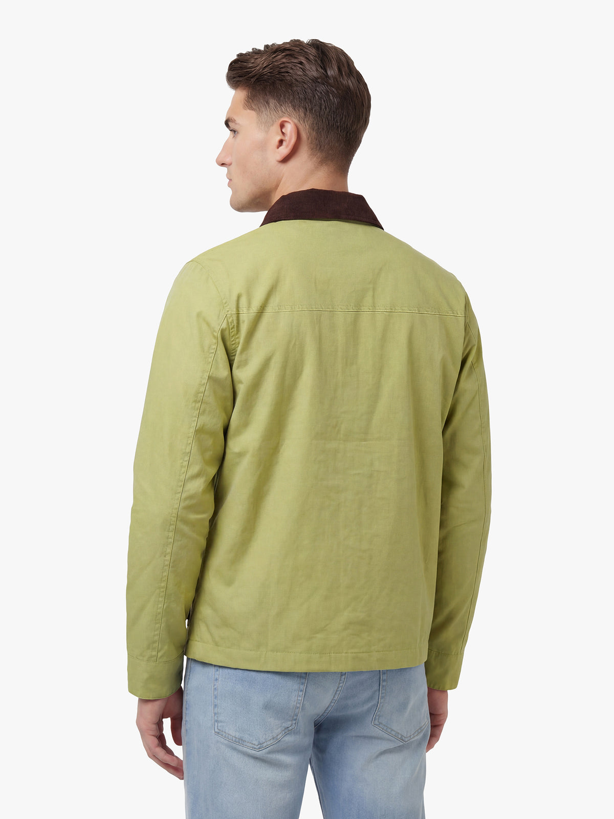 Men's green jacket with zip-up front and chest pocket, detail view 1