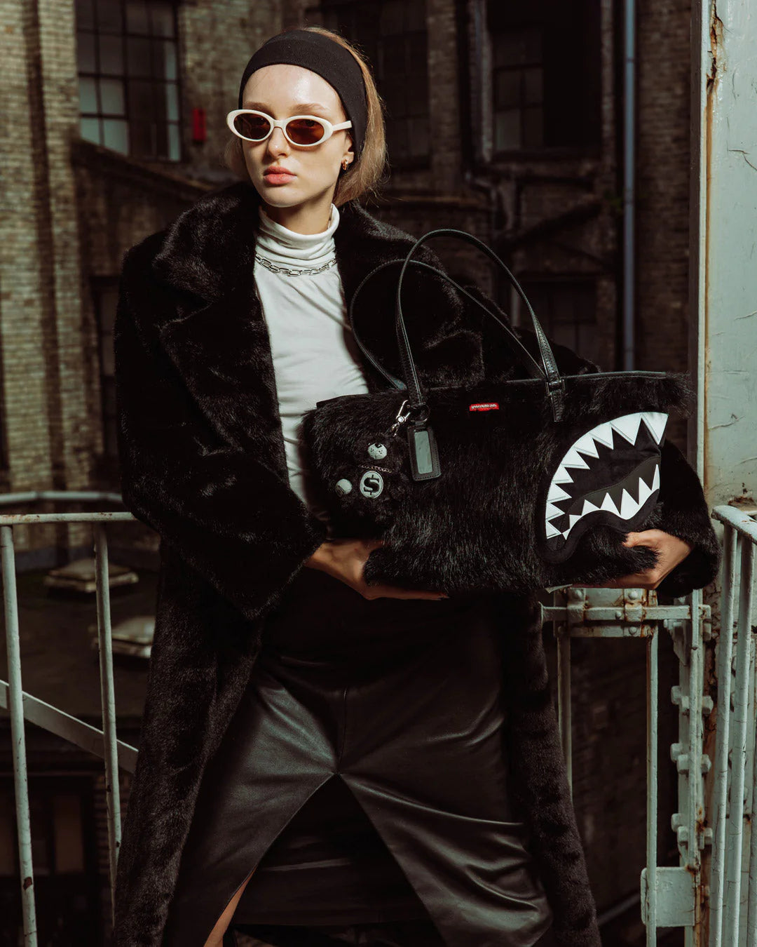 SPRAYGROUND FURZILLA SHARK (NIGHT) TOTE