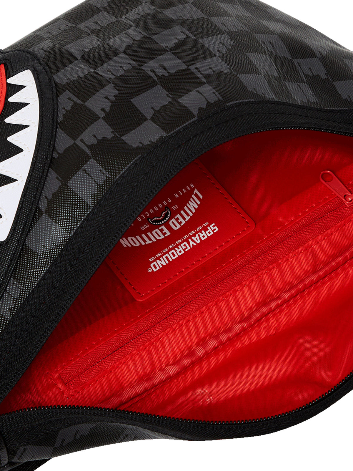SPRAYGROUND SHARKS IN PARIS THUNDERDRIP SAVVY CROSSBODY