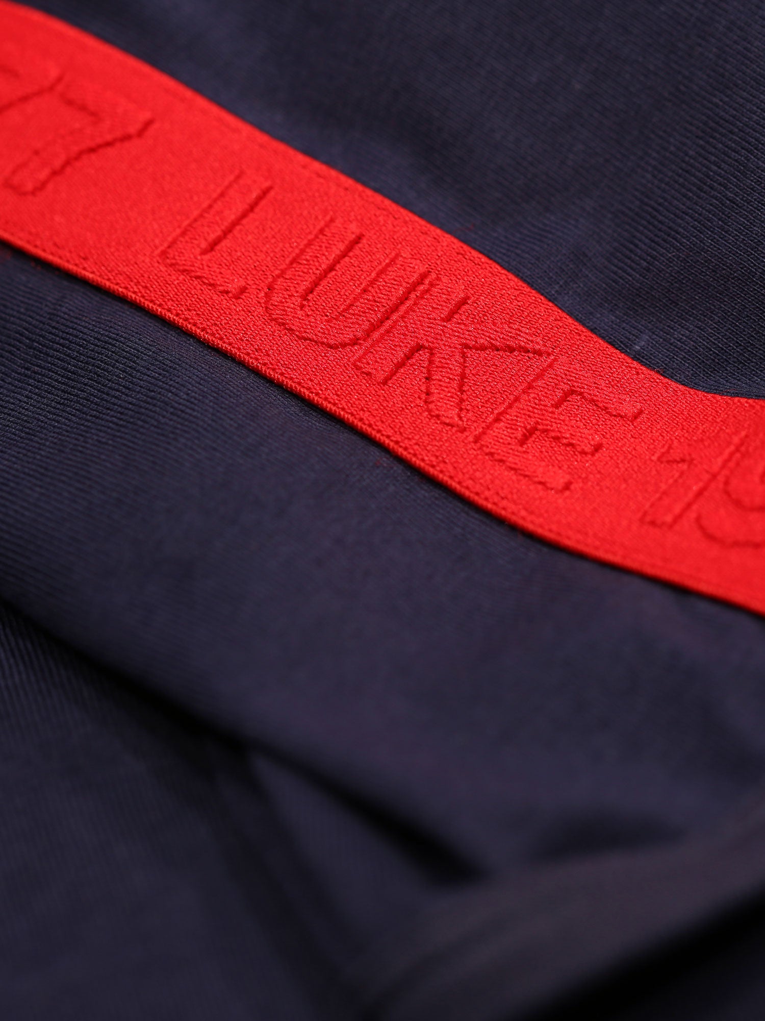 CALVIA CHEVRON T-SHIRT