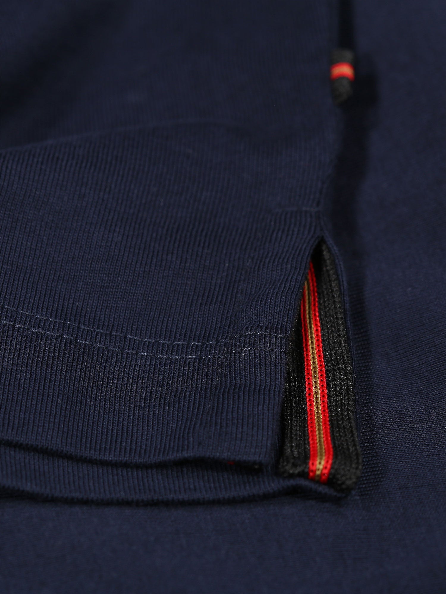 LIONS DEN PANELLED T-SHIRT