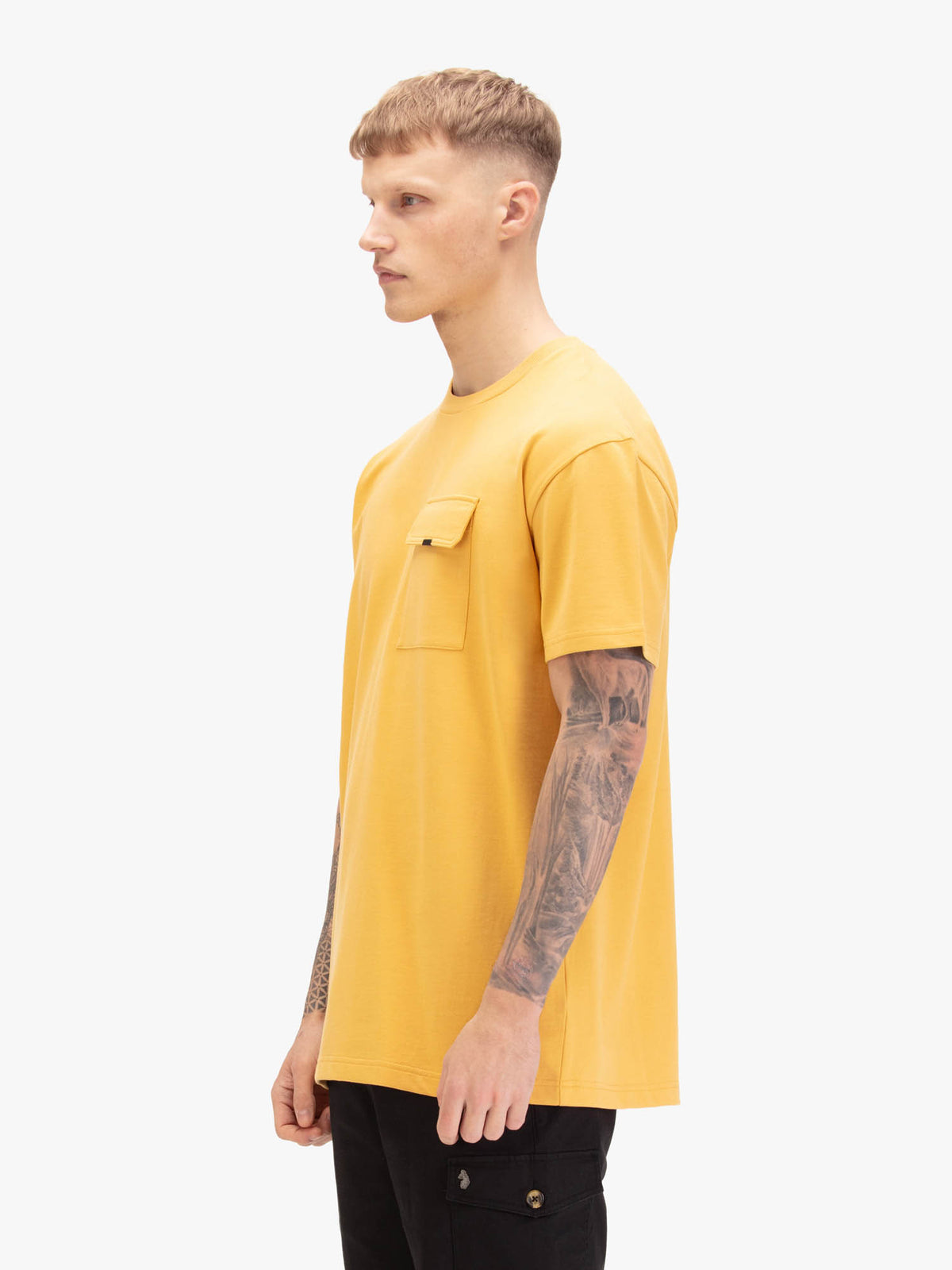 Men's relaxed-fit yellow t-shirt with crew neck and short sleeves, back view