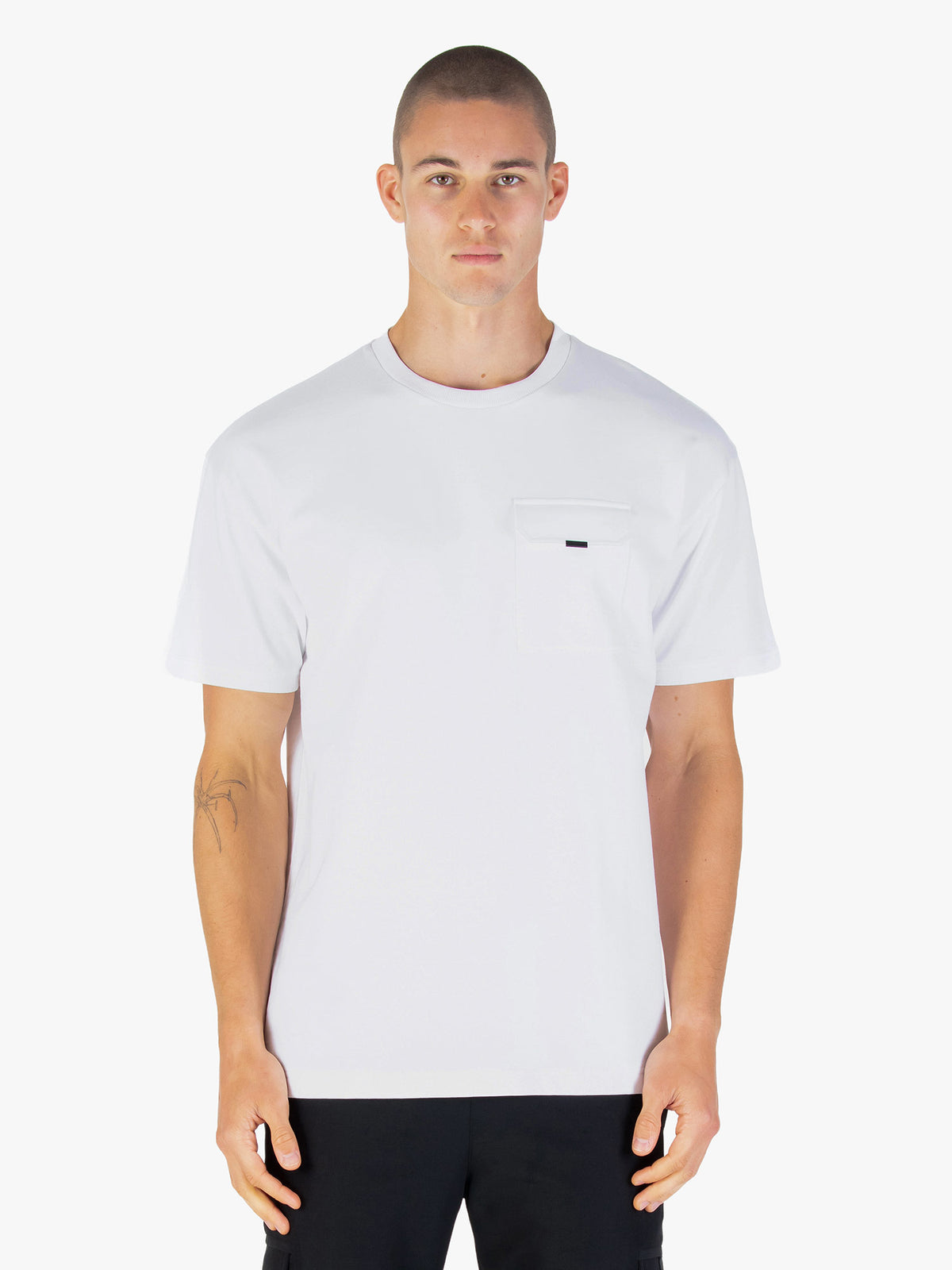 Men's relaxed-fit multi t-shirt with crew neck and short sleeves.