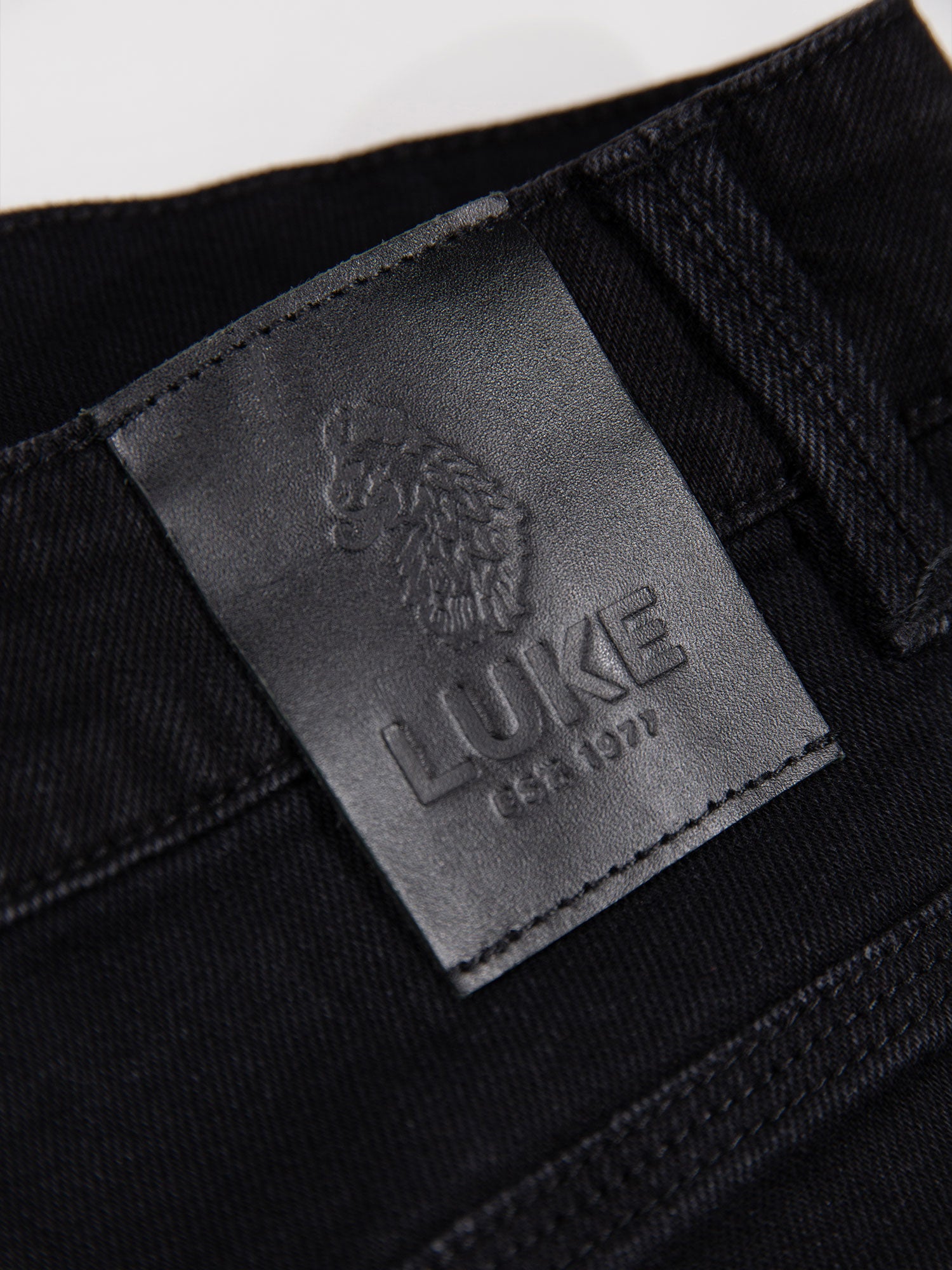 SHORT EDWARD BLACK DENIM SHORTS