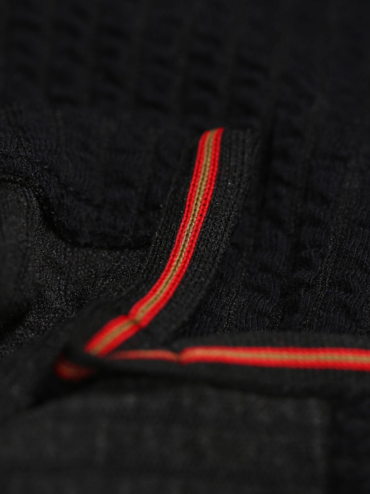 WAFFLE ON JACQUARD TEXTURED ZIP POLO