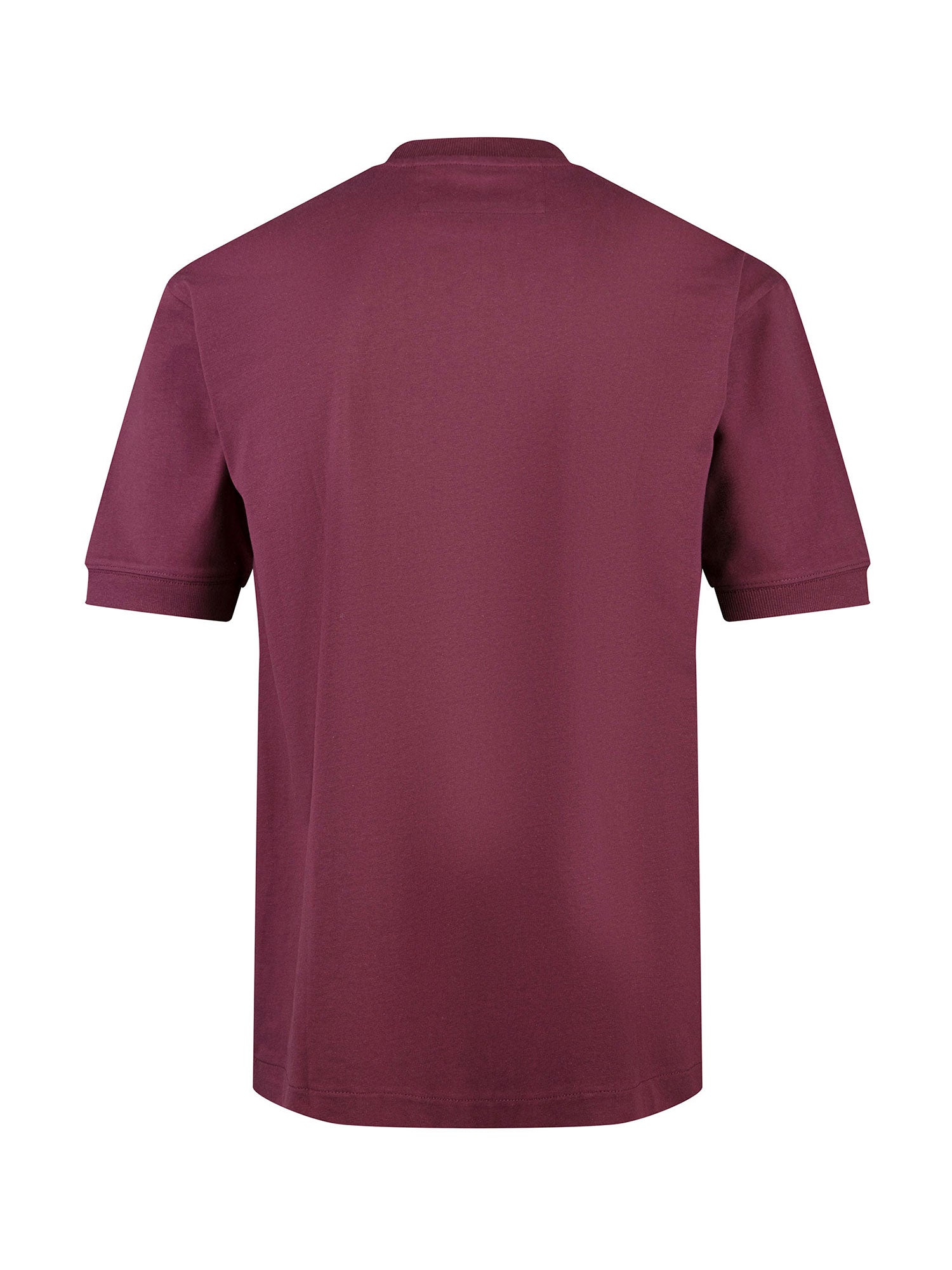 WHO WEARS THE RELAXED FIT T-SHIRT