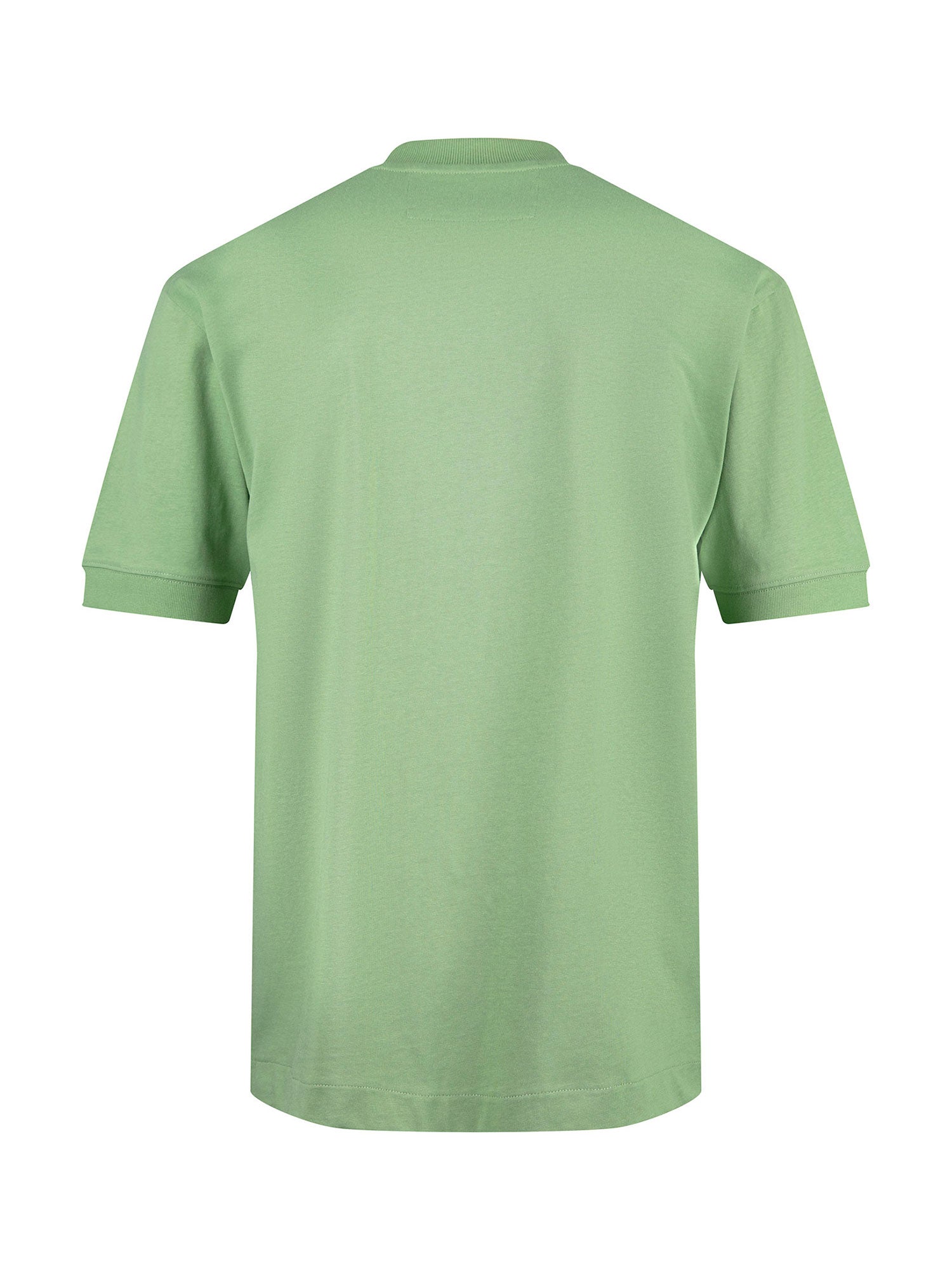 WHO WEARS THE RELAXED FIT T-SHIRT