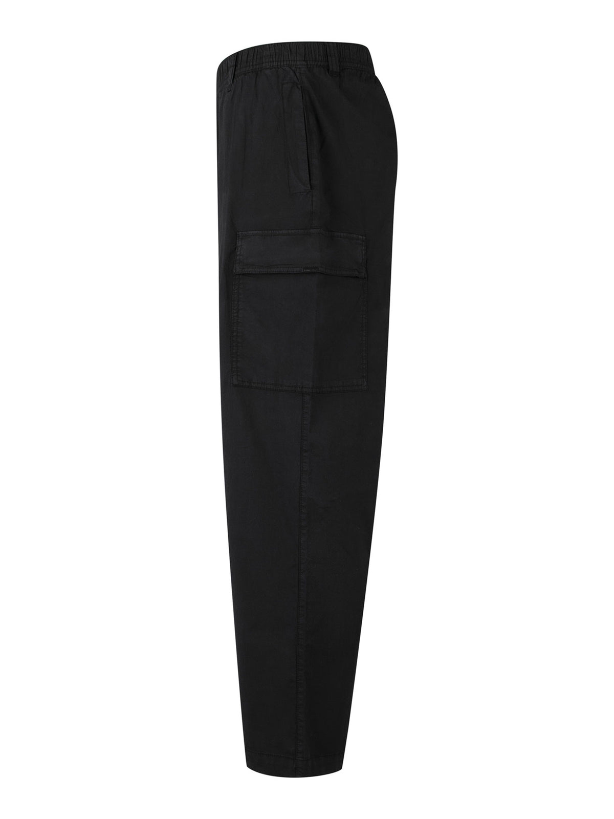 Men's black cargo trousers with cargo pockets.