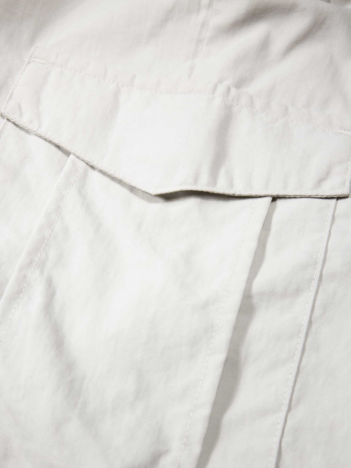 Men's grey shorts with elasticated waistband, detail view 1