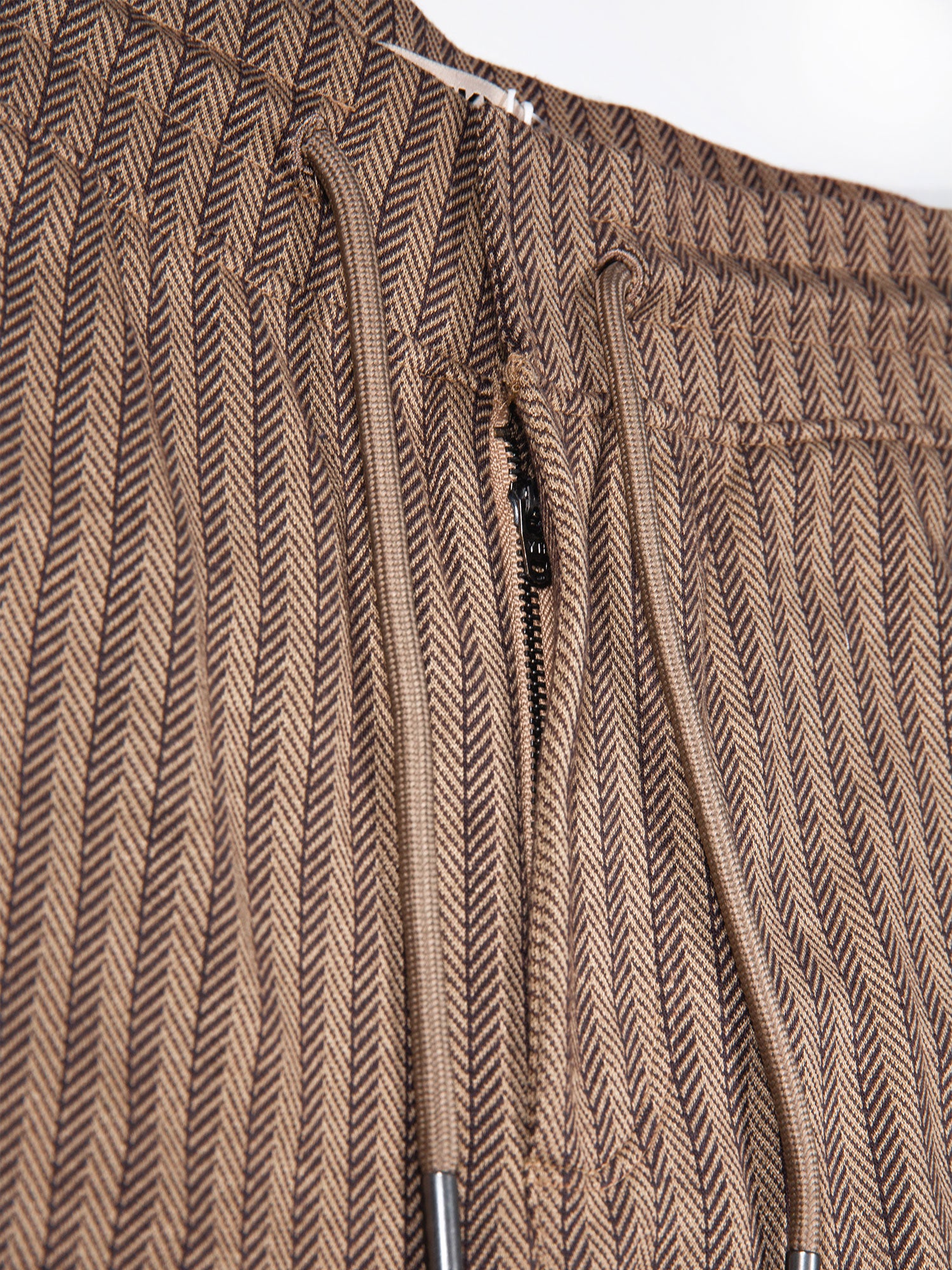 LAKI TEXTURED SHORTS