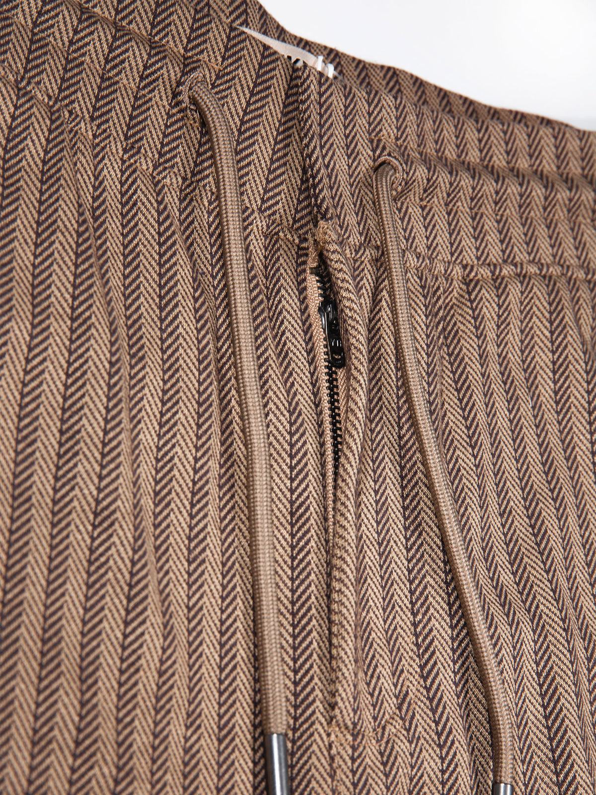 LAKI TEXTURED SHORTS