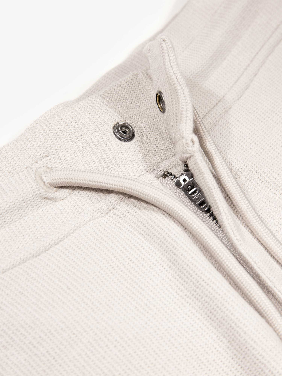 LAKI TEXTURED SHORTS