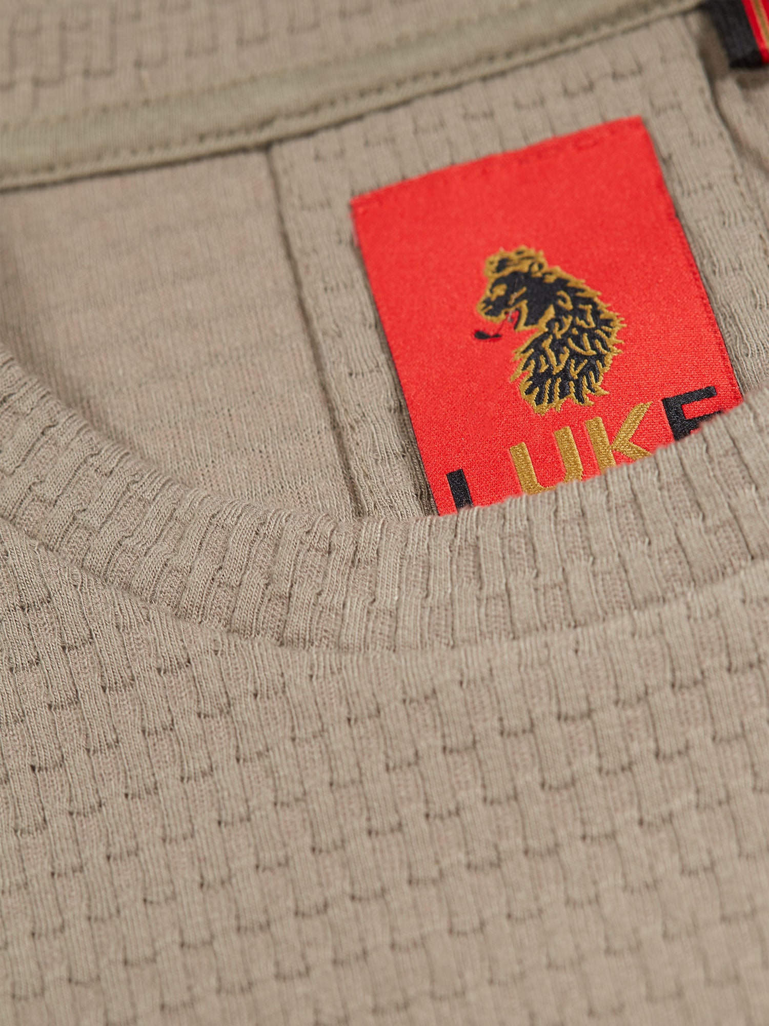 ARMILLA JACQUARD WAFFLE TEXTURED T-SHIRT