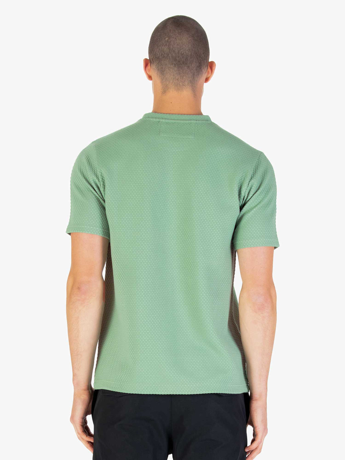 Men's green t-shirt with crew neck and short sleeves.