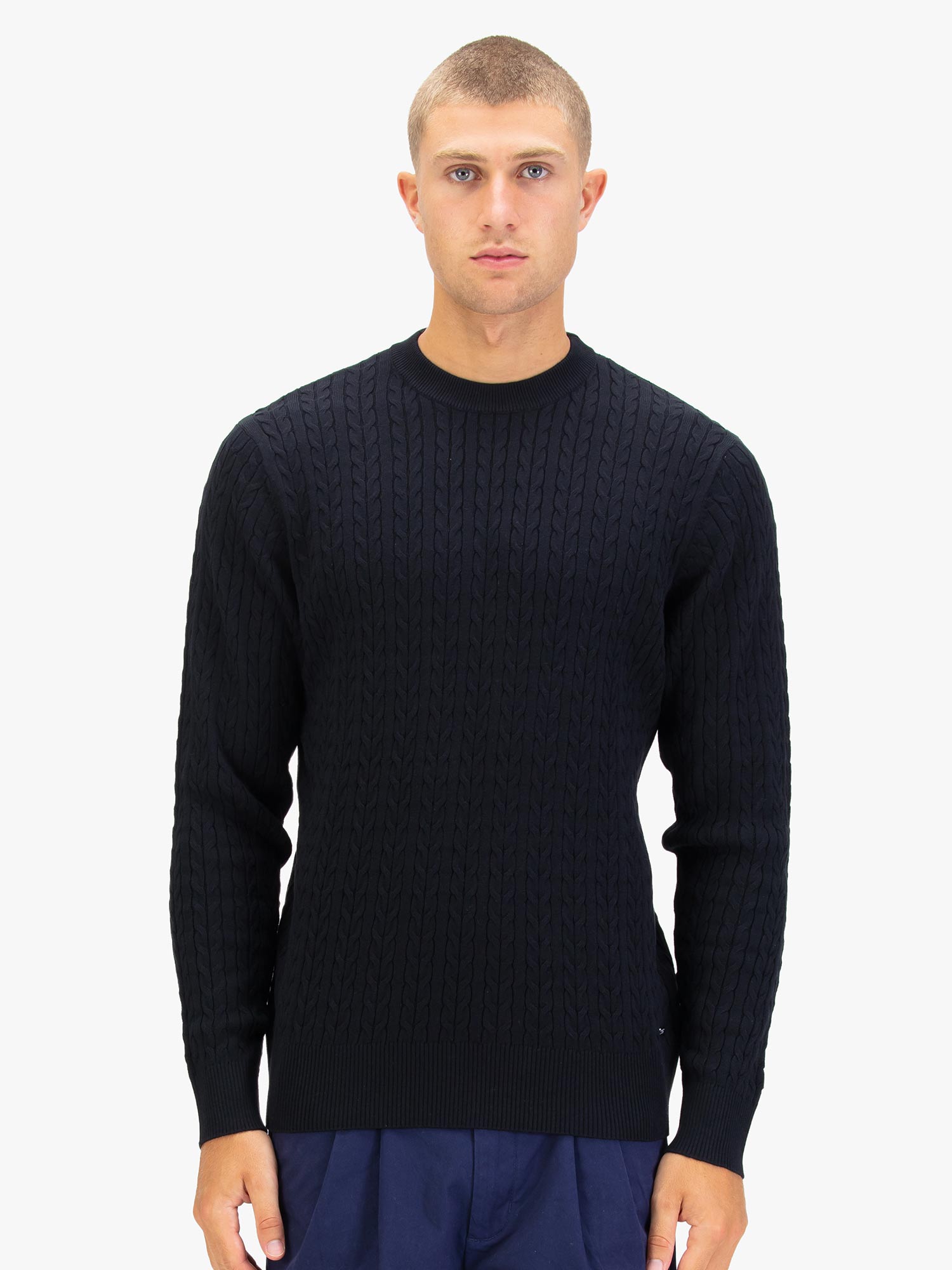 THE HAMPTONS TEXTURED KNITTED JUMPER