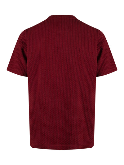 Men's red t-shirt with crew neck and short sleeves.
