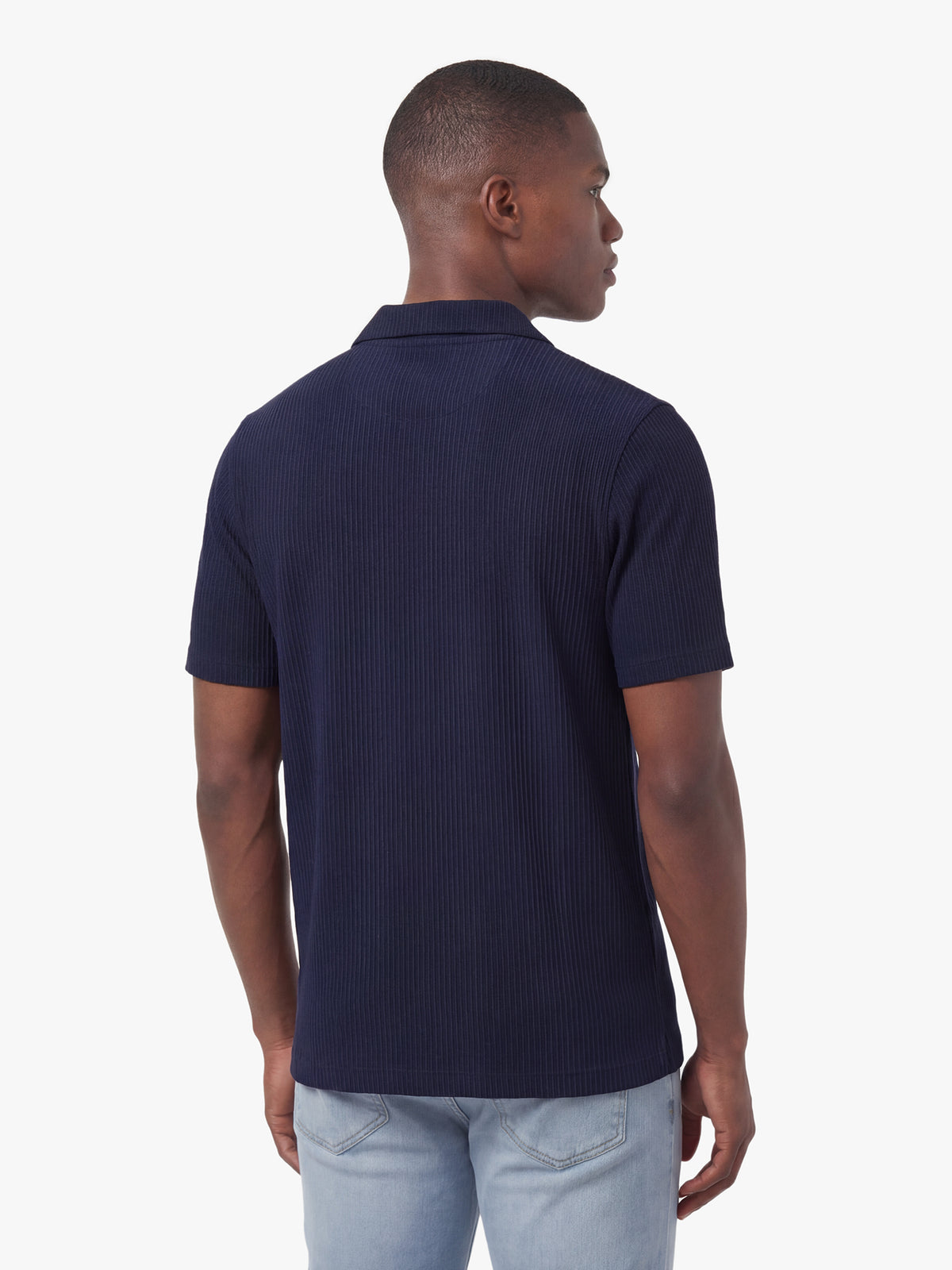 Men's relaxed-fit navy shirt with Cuban collar and button-up front, detail view 1