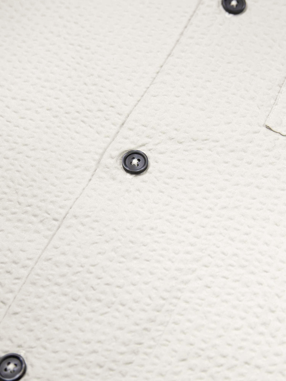 Men's grey shirt with button-up front, detail view 4