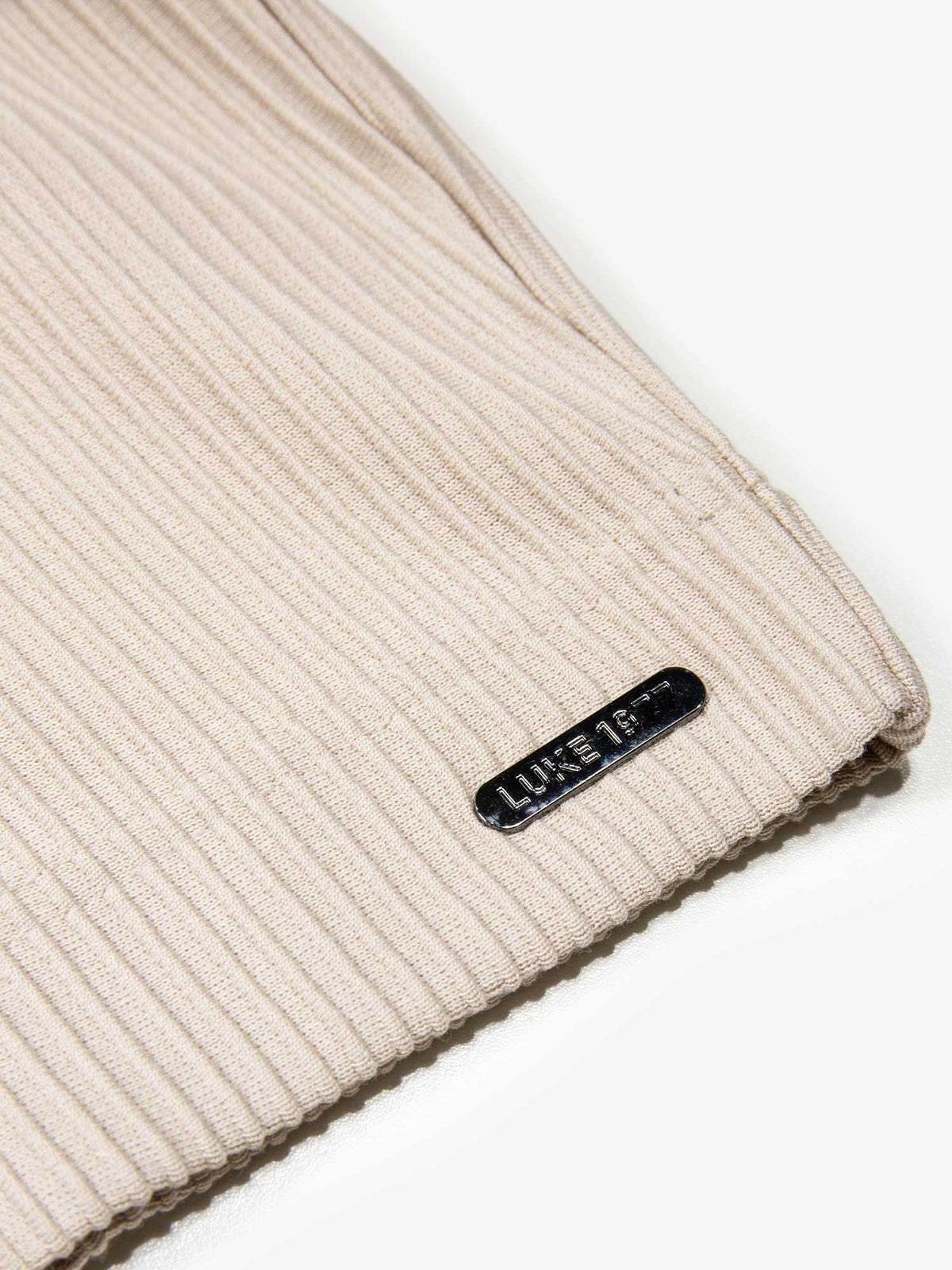 HELSTON TEXTURED SHORTS