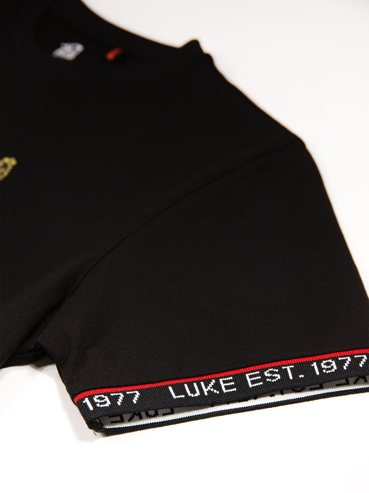 Men's black t-shirt with crew neck and short sleeves, detail view 1