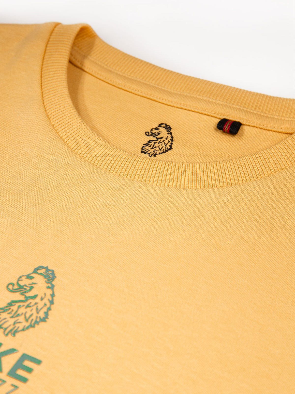 Men's yellow t-shirt with crew neck and short sleeves.
