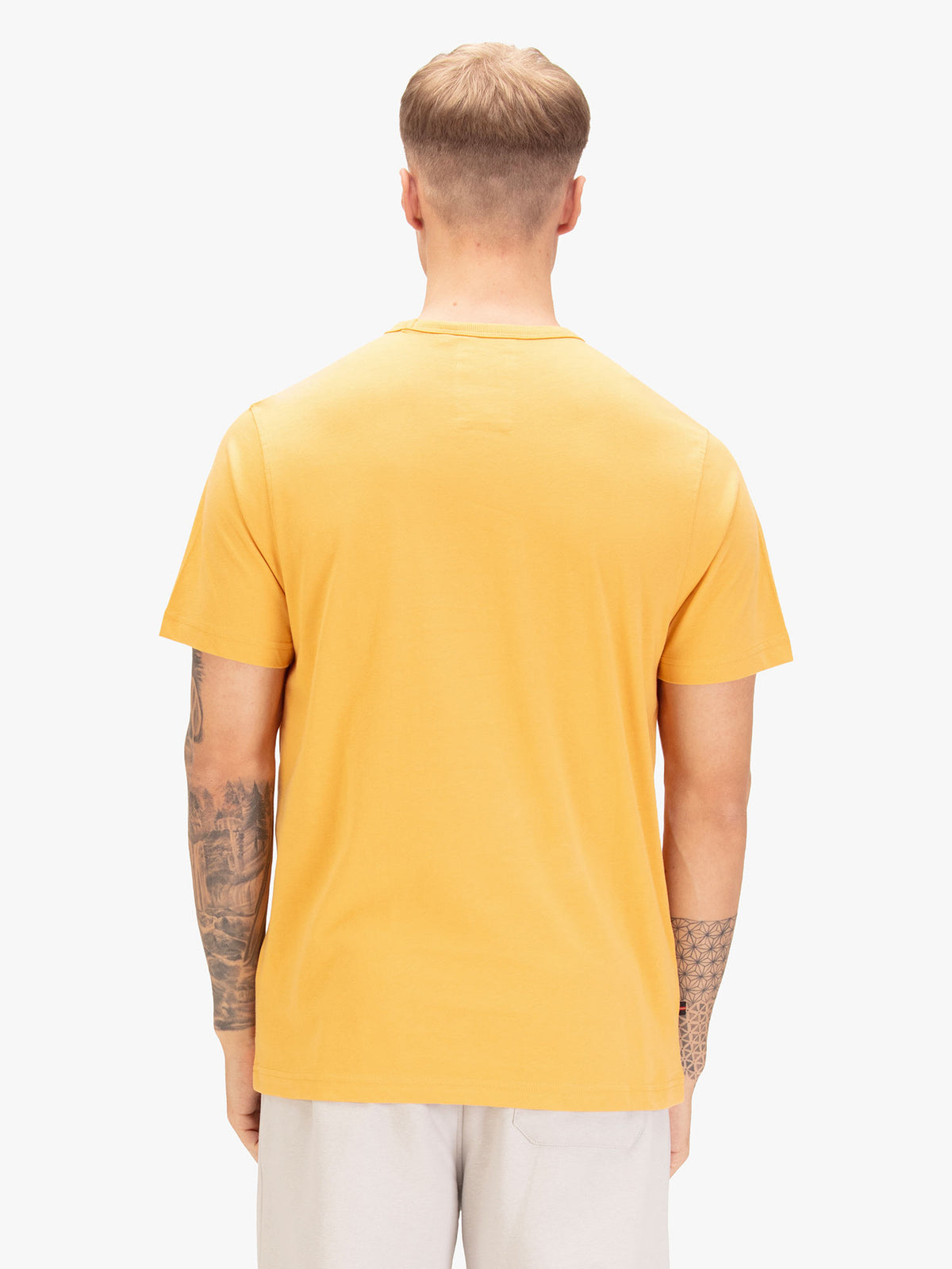 Men's yellow t-shirt with crew neck and short sleeves, detail view 1